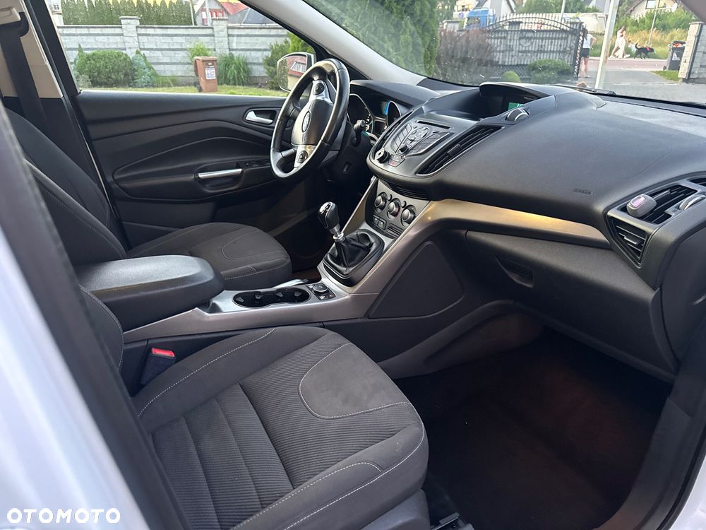 Ford Kuga 2.0 TDCi 2x4 Trend - 12