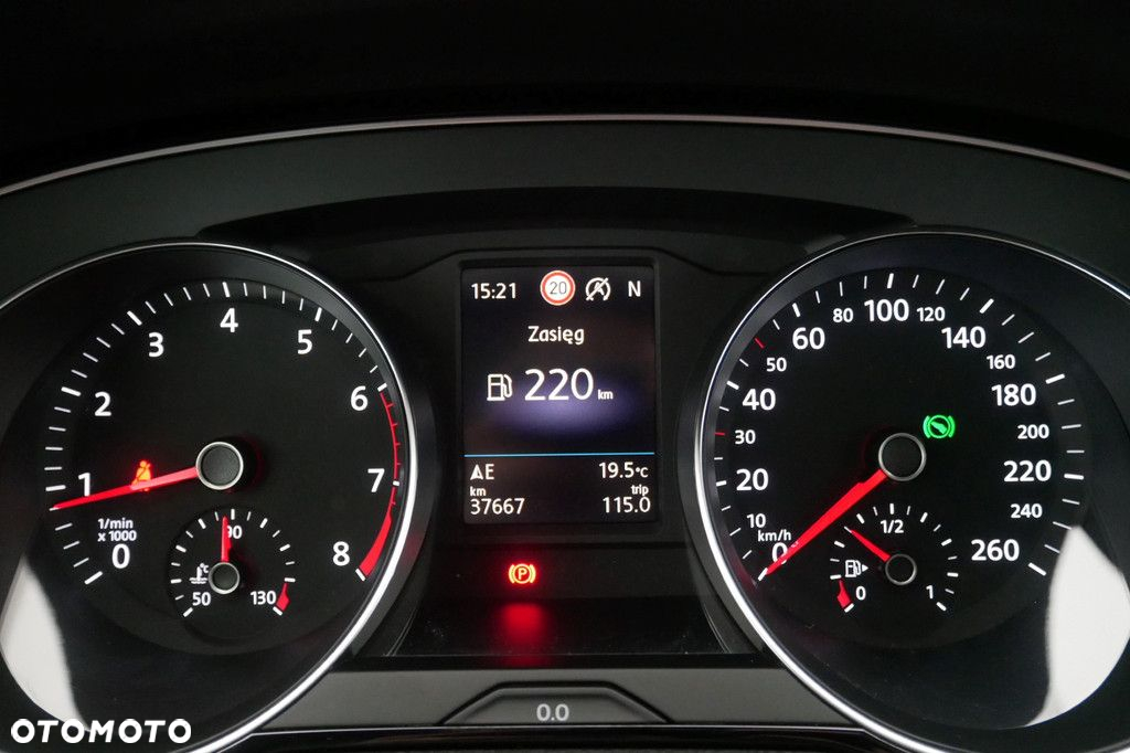 Volkswagen Passat 2.0 TSI Business DSG - 9