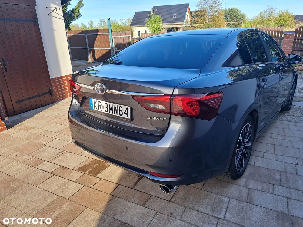 Toyota Avensis 1.8 Premium - 4
