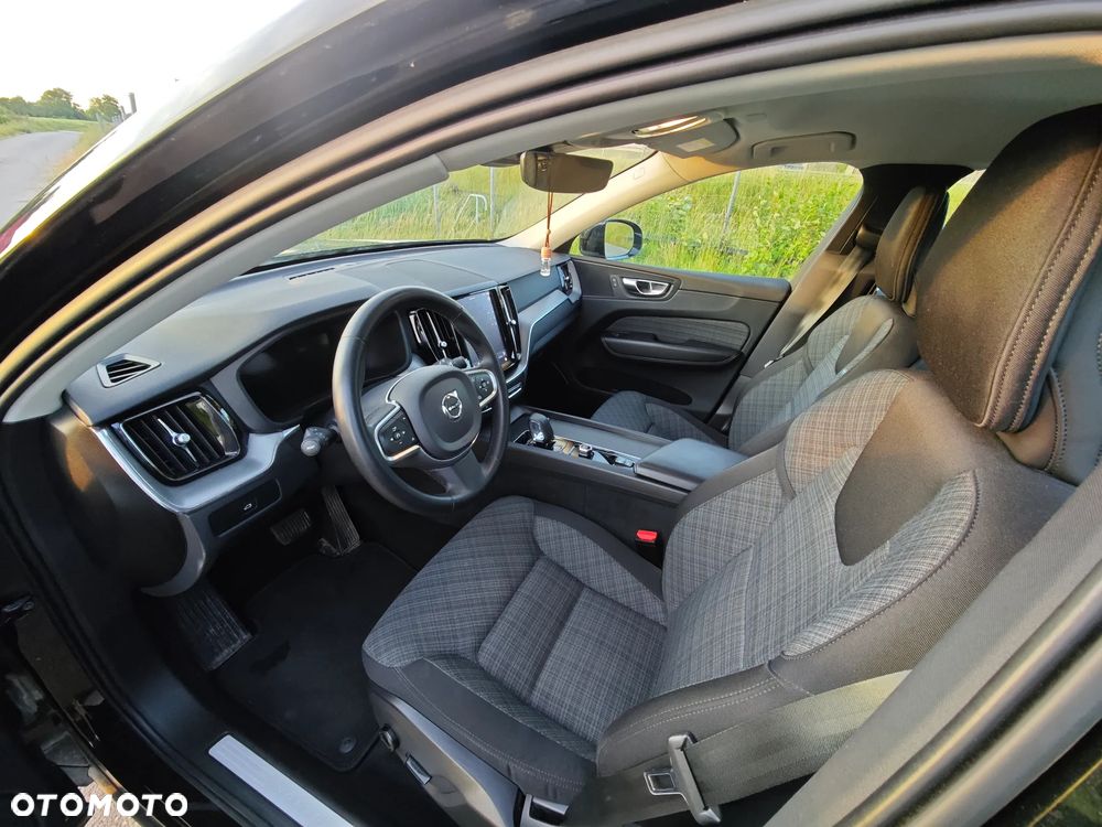 Volvo XC 60 B4 D Geartronic Momentum Pro - 10