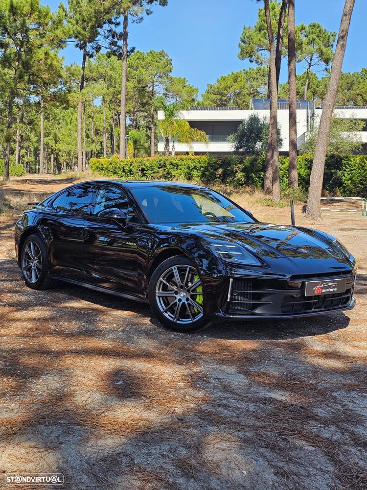 Porsche Panamera 4 E-Hybrid - 1
