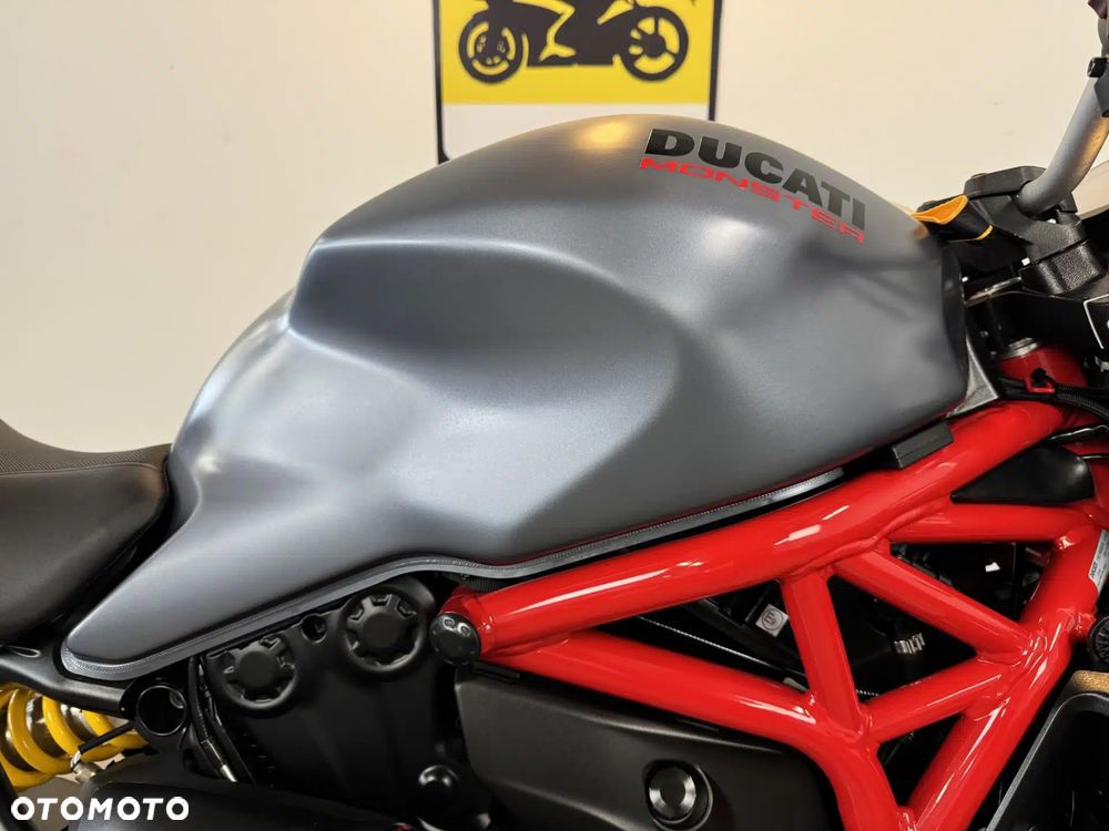 Ducati Monster - 11