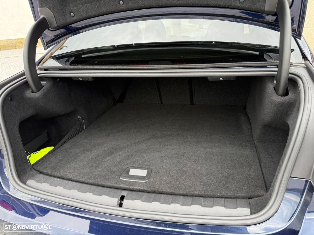 BMW 330 e Corporate Edition Auto - 26