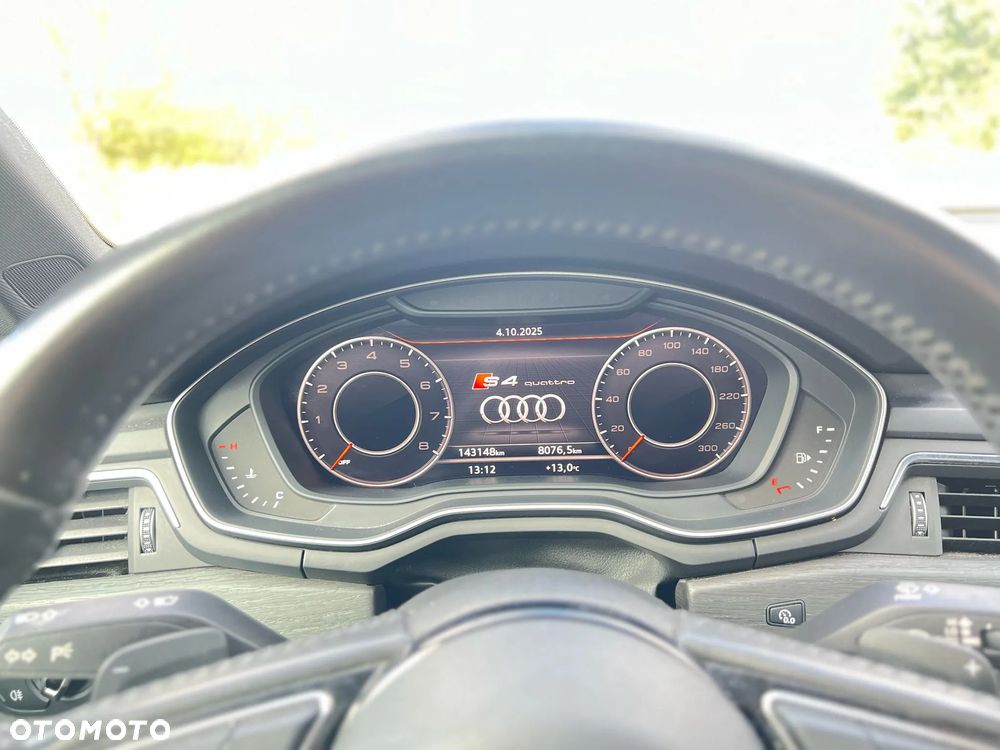 Audi A4 Limousine - 18