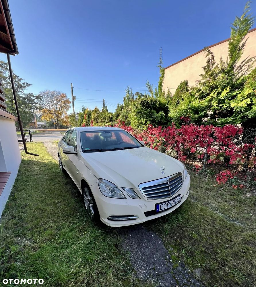 Mercedes-Benz E-Class 2012 photo 5
