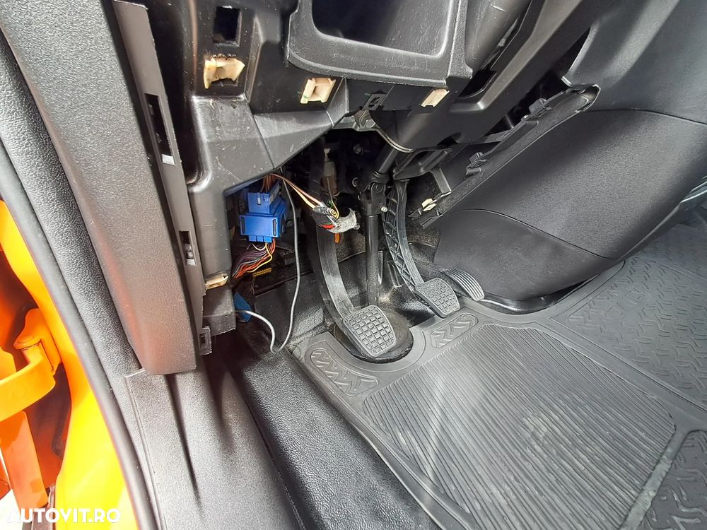 Iveco DAILY 35C18 3.0D 180CP TRANSPORT AUTO CABINA DE DORMIT - 31