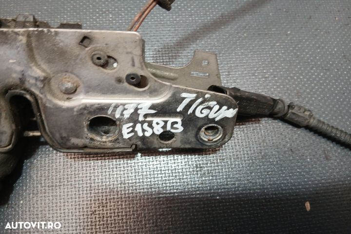 Broasca capota motor 5N0823503A 5N0823509A 5N0823503A 5N0823509A Volk - 2