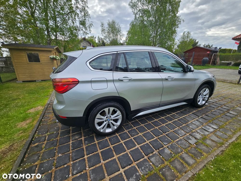 BMW X1 sDrive20d Sport Line - 11