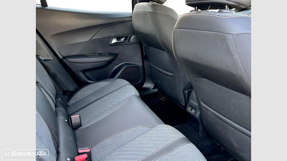 Peugeot e-2008 54 kWh Allure - 18