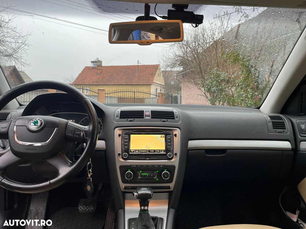 Skoda Octavia 1.6 TDI DPF DSG IMPULS EDITION - 8