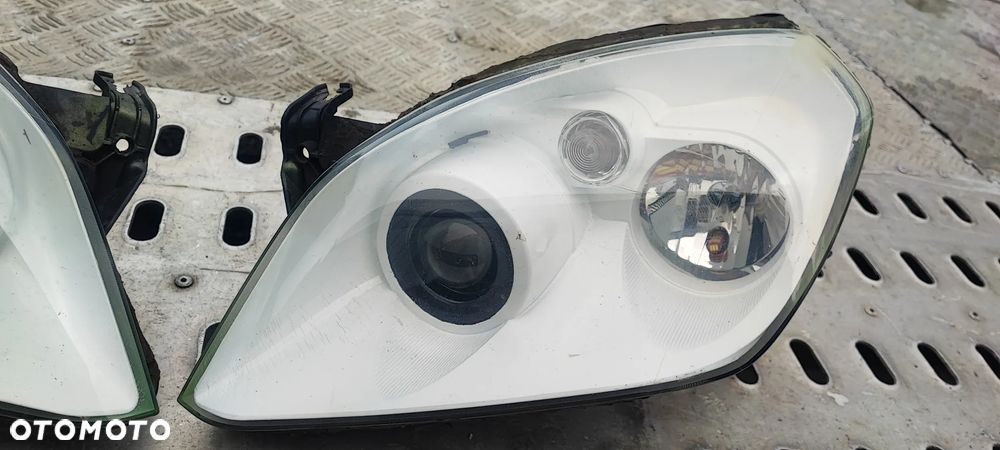 LAMPA PRZEDNIA PRAWA LEWA LAMPY OPEL TIGRA B II 7 BDB - 6