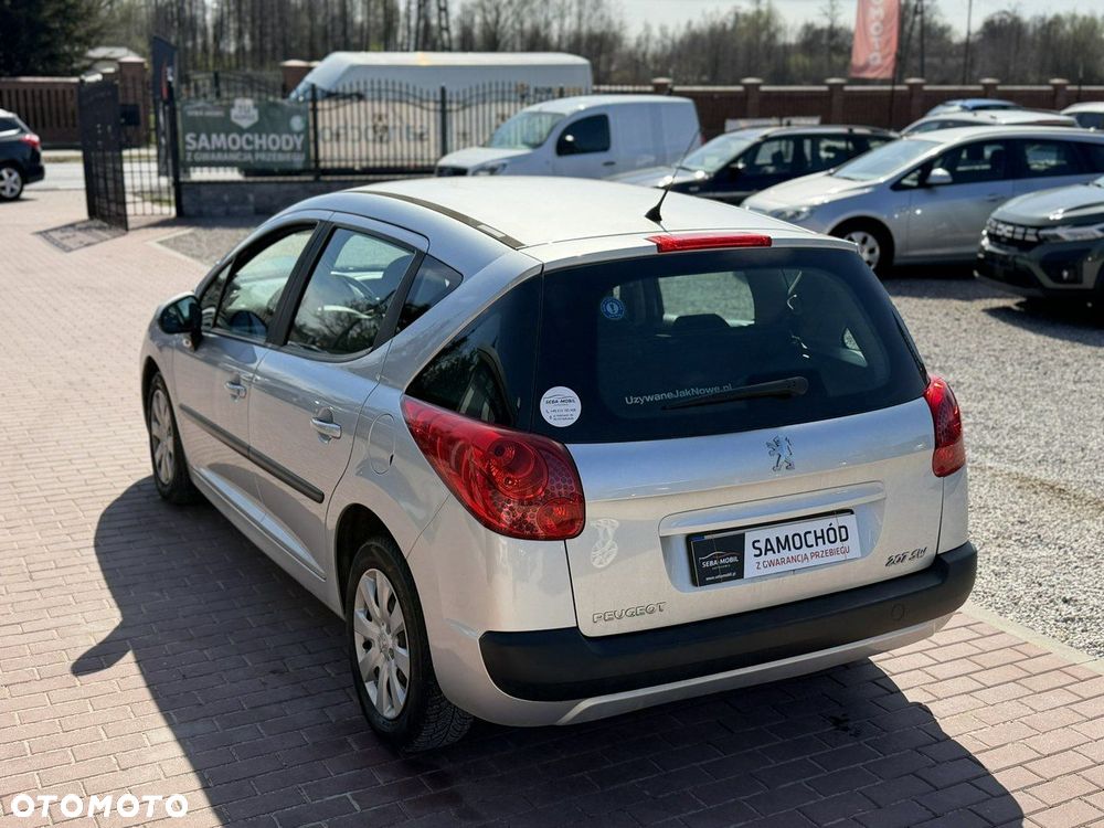Peugeot 207 1.4 Trendy - 11