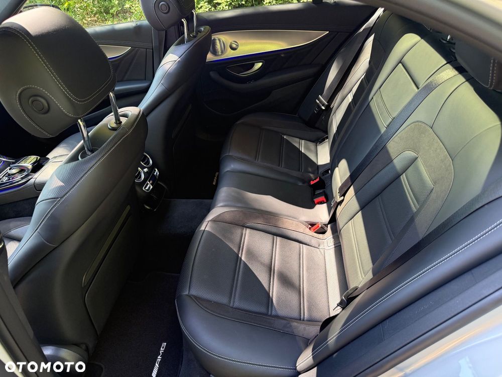 Mercedes-Benz Klasa E AMG 63 4-Matic+ - 18