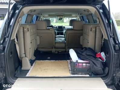 Toyota Land Cruiser - 7