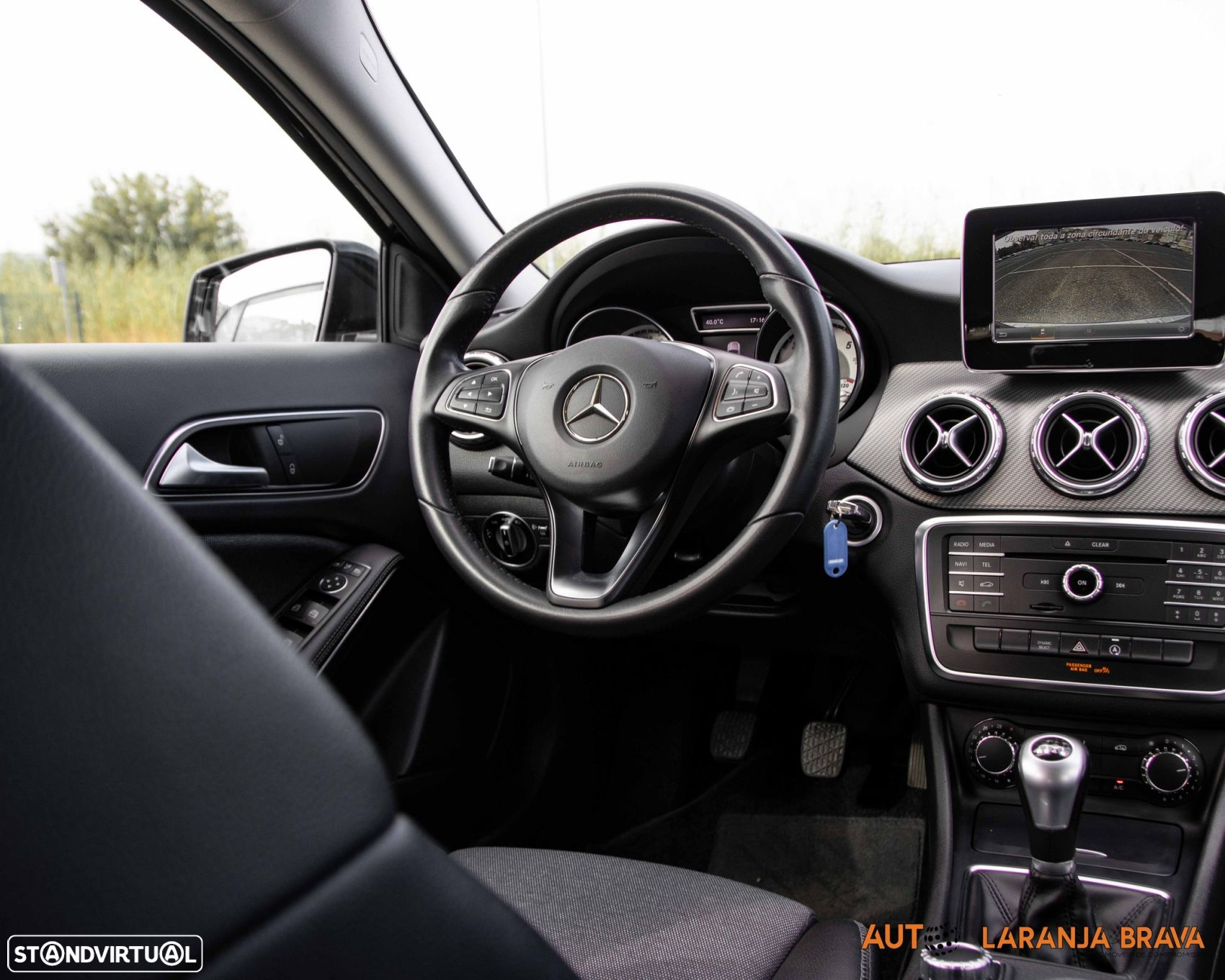 Mercedes-Benz GLA 180 d - 18
