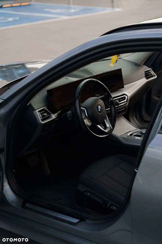 BMW Seria 3 318d MHEV - 27