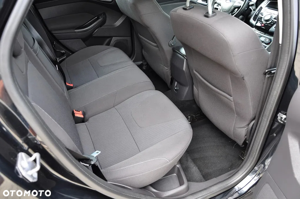 Ford Focus 1.6 EcoBoost Titanium - 27