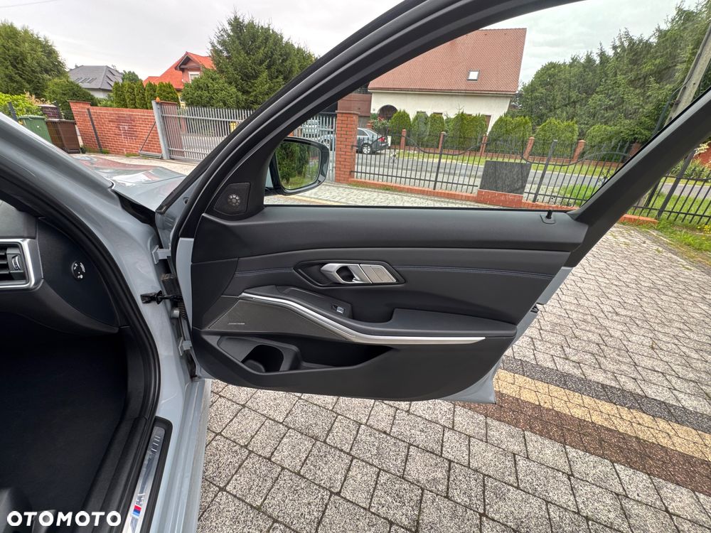 BMW Seria 3 320d mHEV M Sport sport - 32