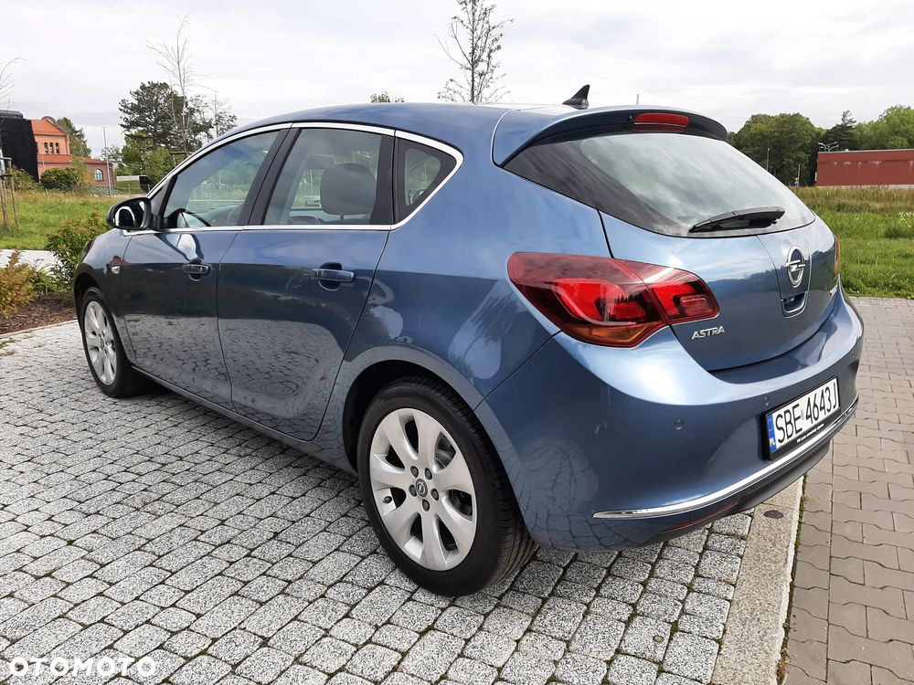 Opel Astra 1.4 Turbo Exklusiv - 6