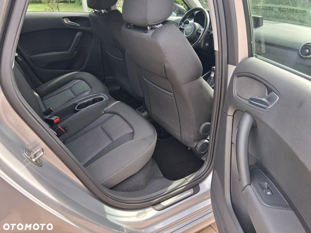 Audi A1 Sportback 1.2 TFSI S line edition m S line Sportpaket - 13