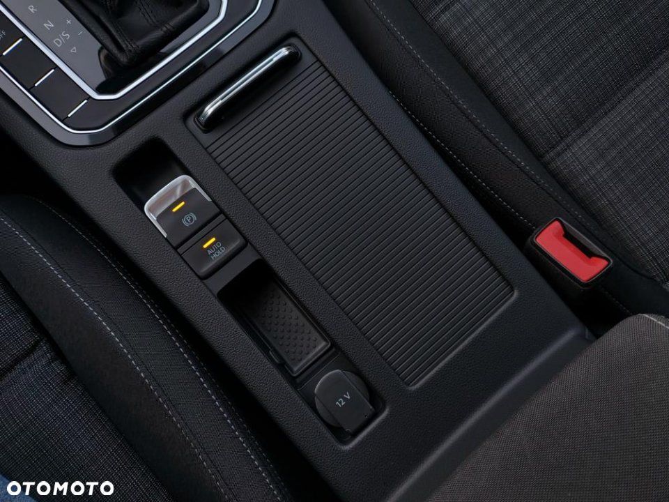 Volkswagen Passat - 23