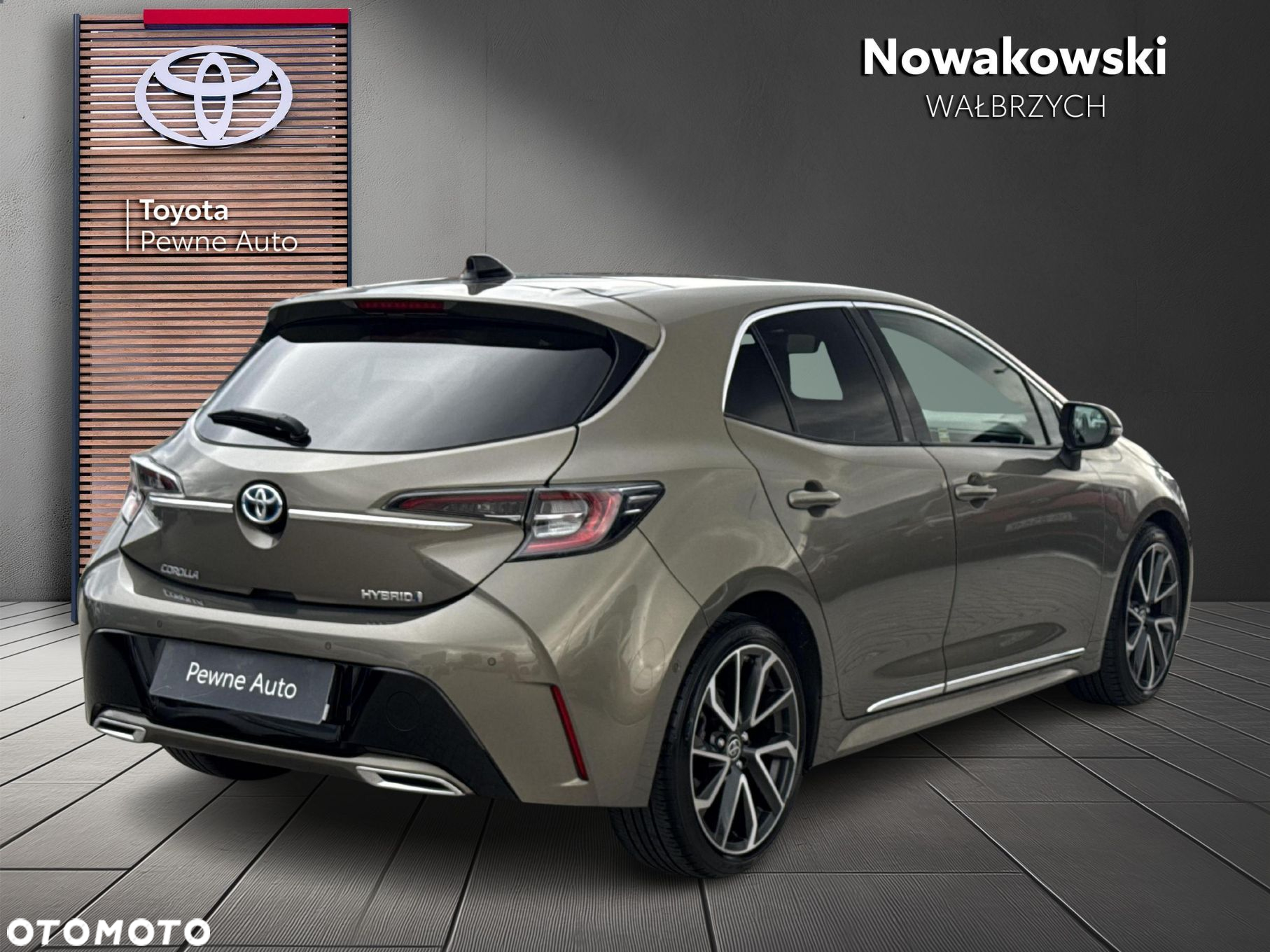 Toyota Corolla 2.0 Hybrid Executive - 2
