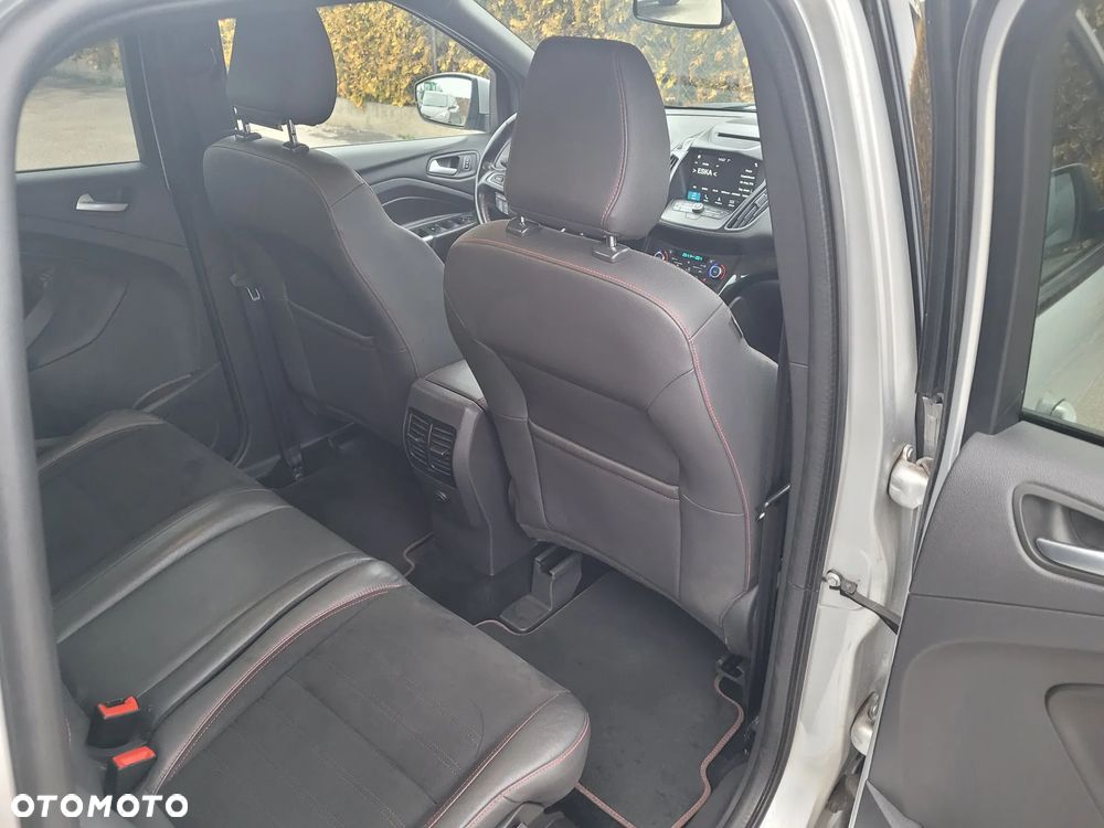 Ford Kuga - 18