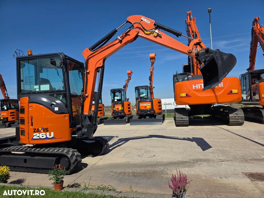 Hitachi ZX26U-6, 2024, 939 ore, Masa operationala 2,74tone, CUPLA RAPIDA mecanica+cupa ingusta+cupa lata+cupa taluz neinclinabila, LAMA NIVELARE, inst picon pe brate, fara aer conditionat, latime 1,2m, ridica 1,6 tone, JAPONIA, leasing-PROMOTIE 31.900Eur+Tva - 25