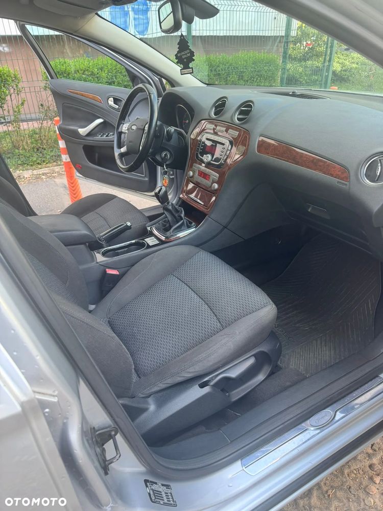 Ford Mondeo 2.0 Ghia X100 / X - 7