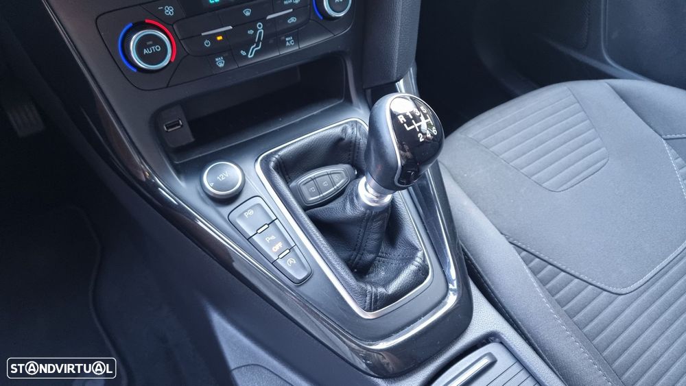Ford Focus 1.5 TDCi EcoBlue Titanium - 13