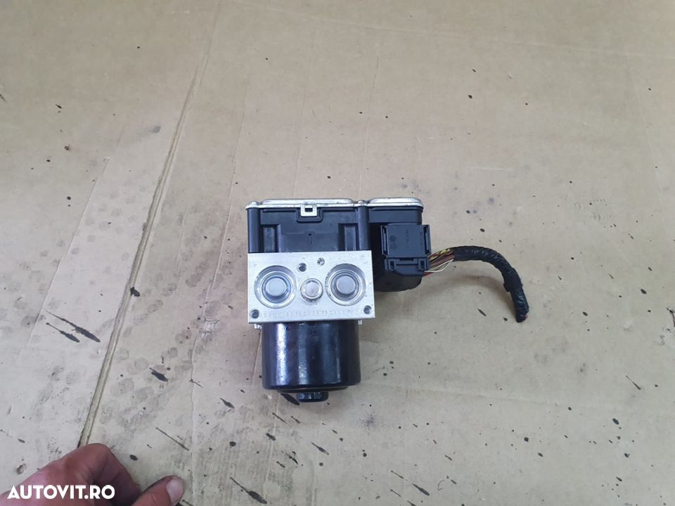 Pompa si calculator ABS pentru BMW X3 F25,X4 F26 cu codul 6881324 - 2