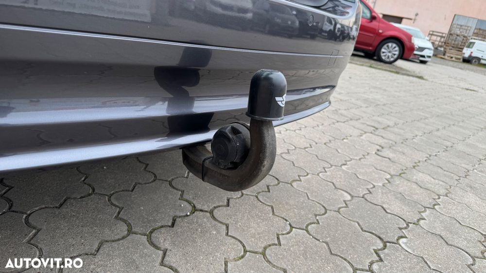 BMW Seria 3 320d - 25