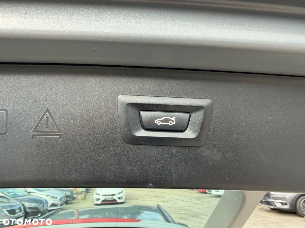 BMW Seria 5 520d - 25