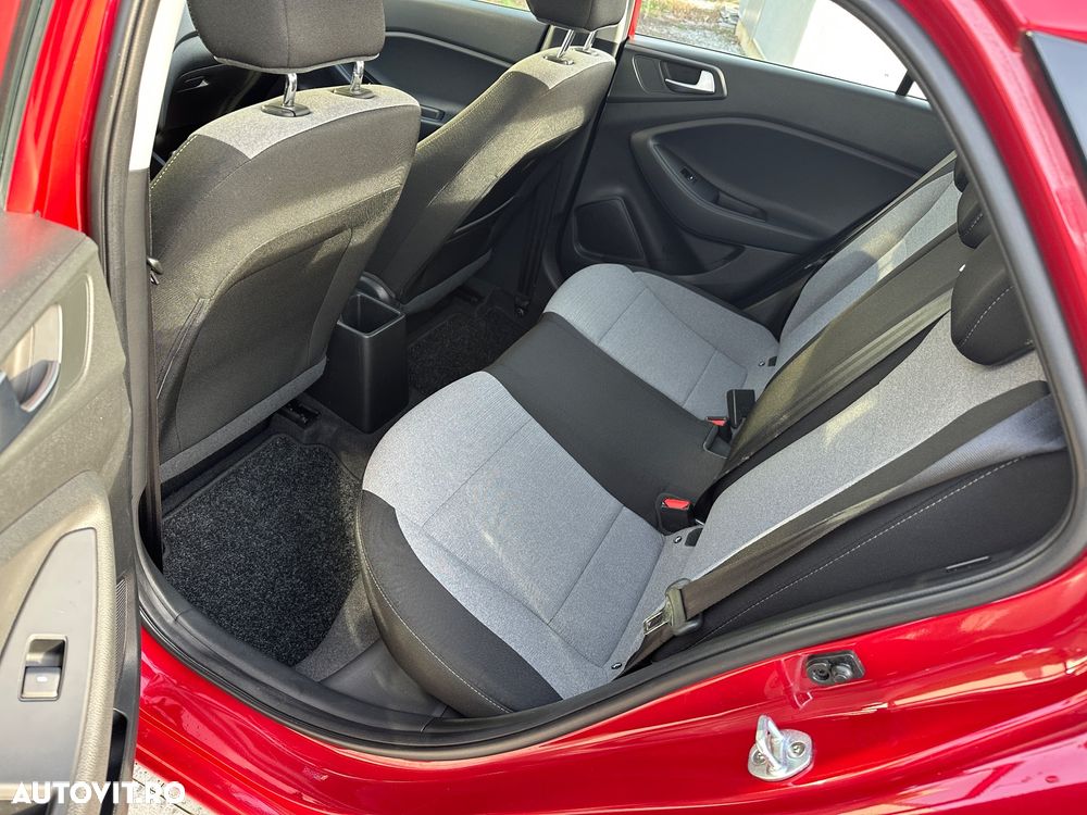 Hyundai i20 1.4 CRDI Active YES! Plus - 11