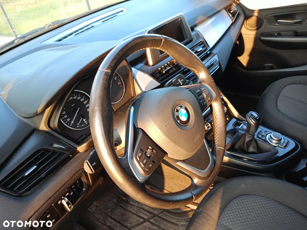 BMW Seria 2 218i - 26