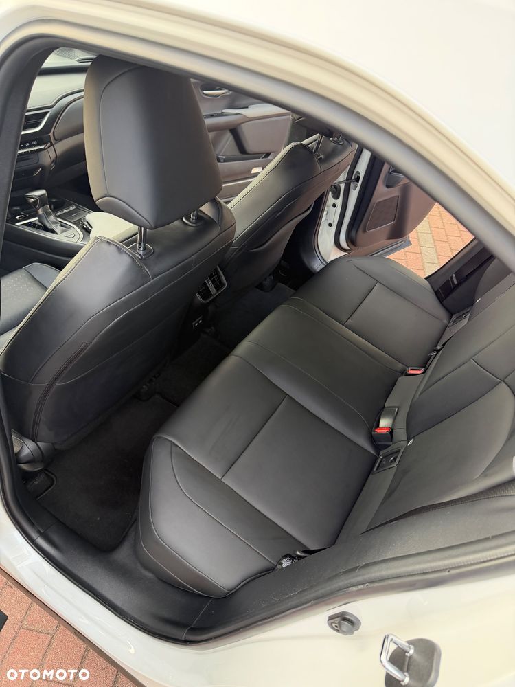 Lexus UX - 9