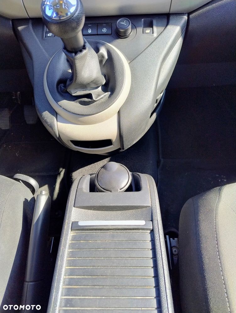 Peugeot Partner 1.6 HDi Active - 13