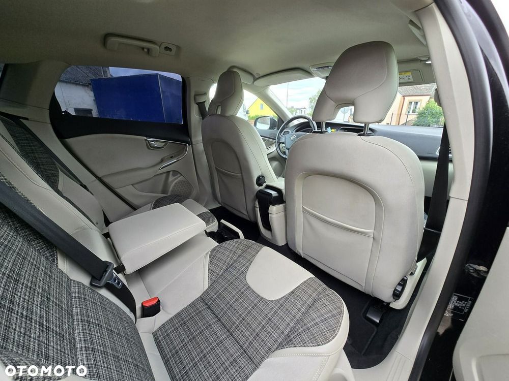Volvo V40 - 13