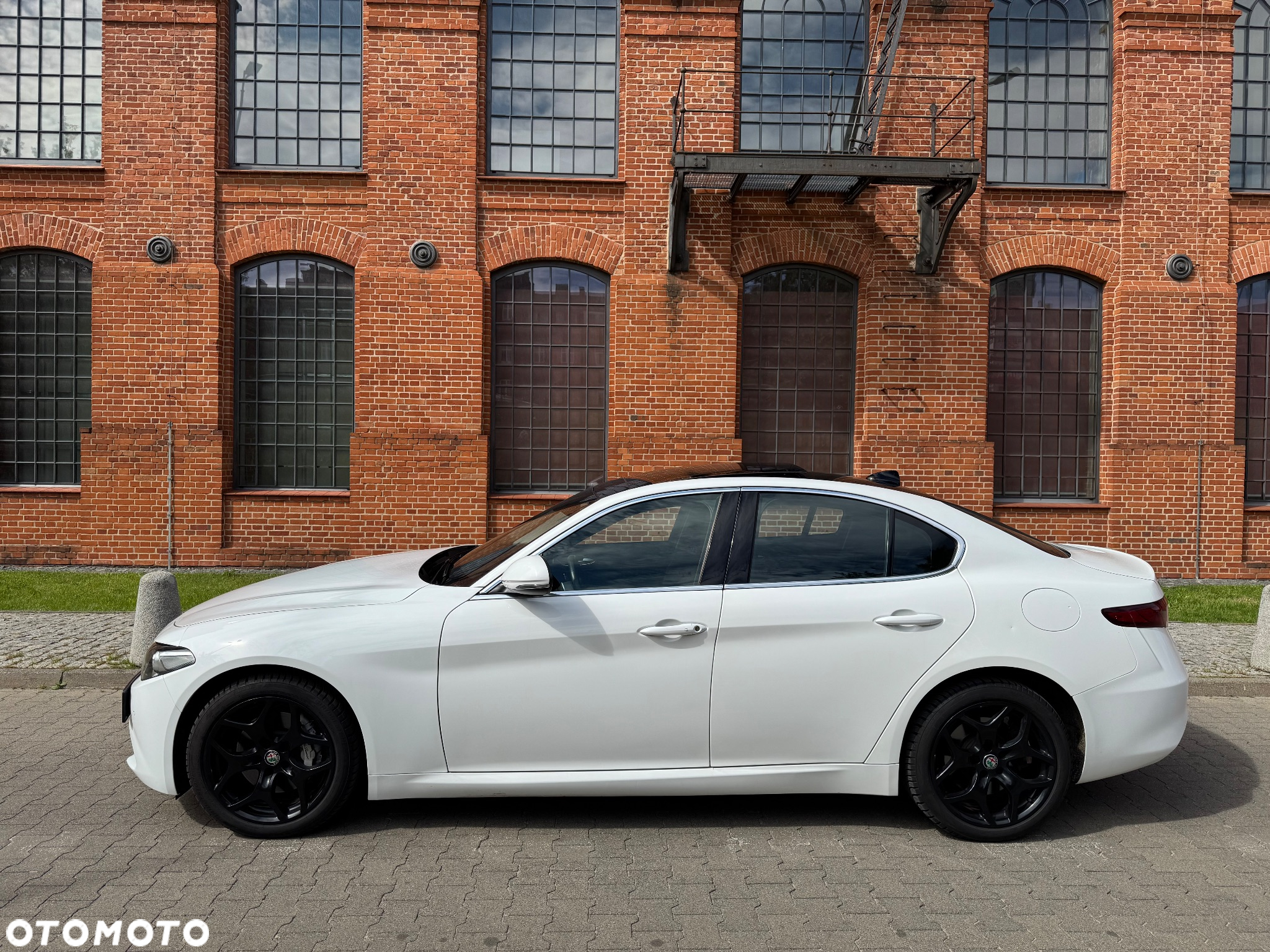 Alfa Romeo Giulia 2.0 Turbo 16V AT8-Q4 Ti - 3