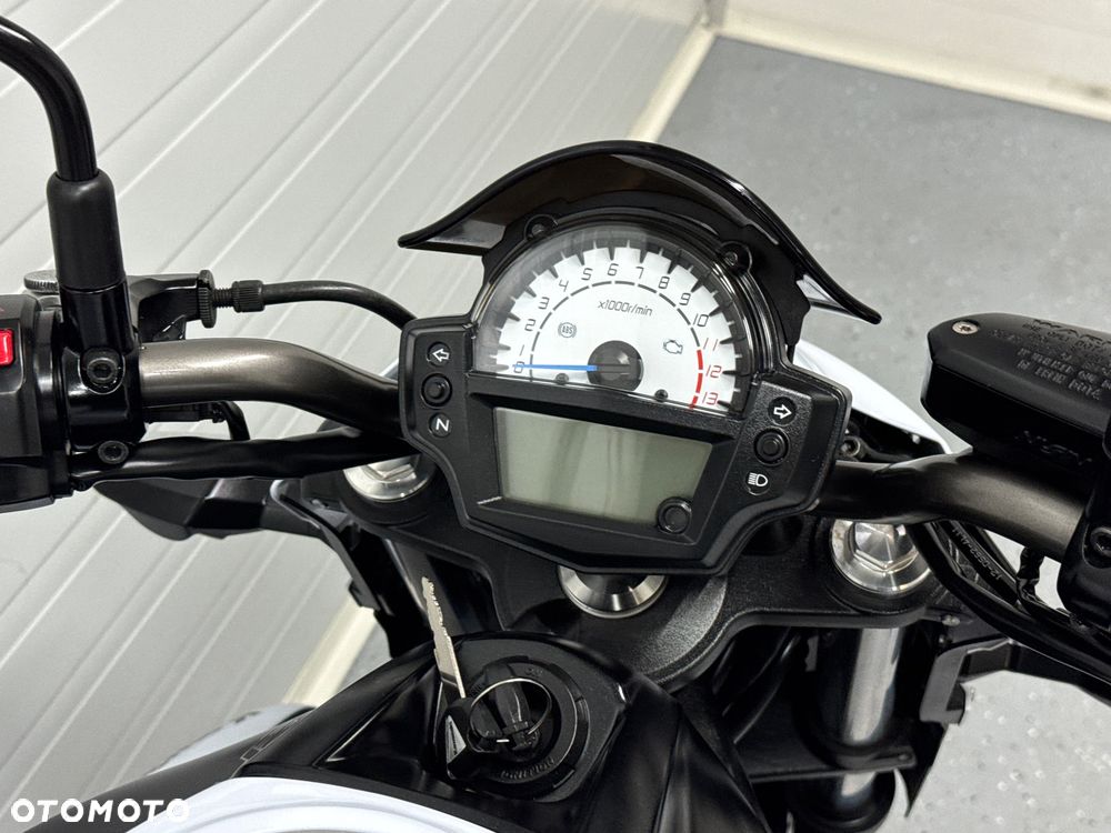 Kawasaki ER - 20