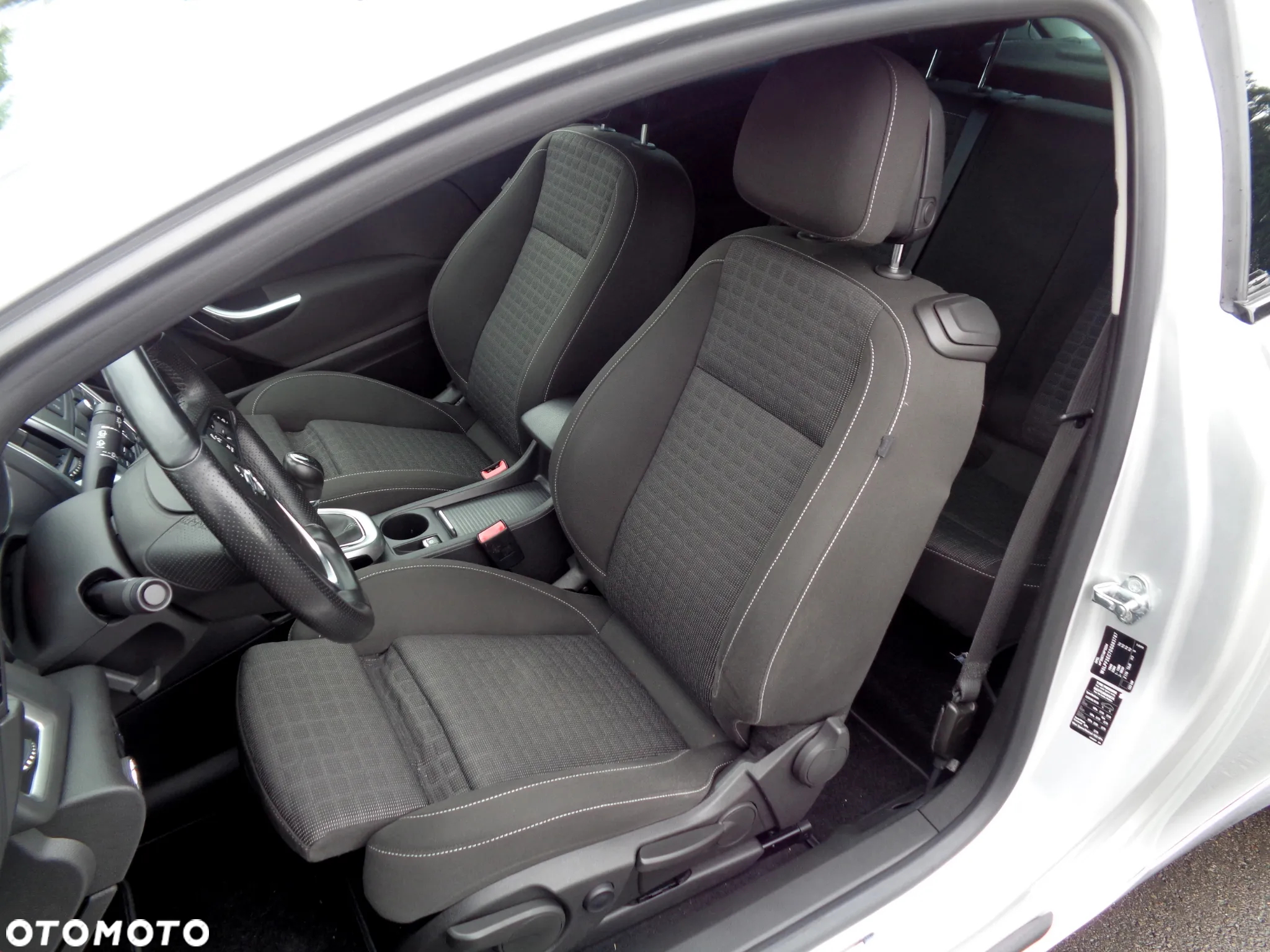 Opel Astra GTC 1.4 Turbo - 14
