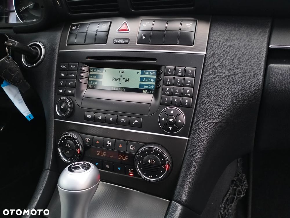 Mercedes-Benz Klasa C 180 Kompressor Sportcoupe Automatik Sport Edition - 34