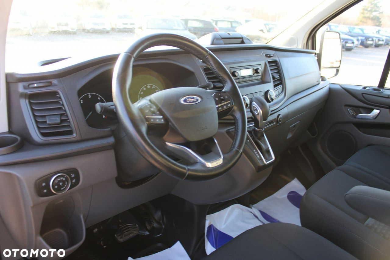 Ford Custom - 13