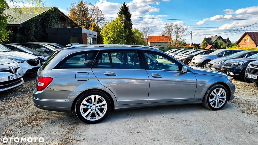 Mercedes-Benz Klasa C 180 BlueEFFICIENCY 7G-TRONIC Avantgarde - 12