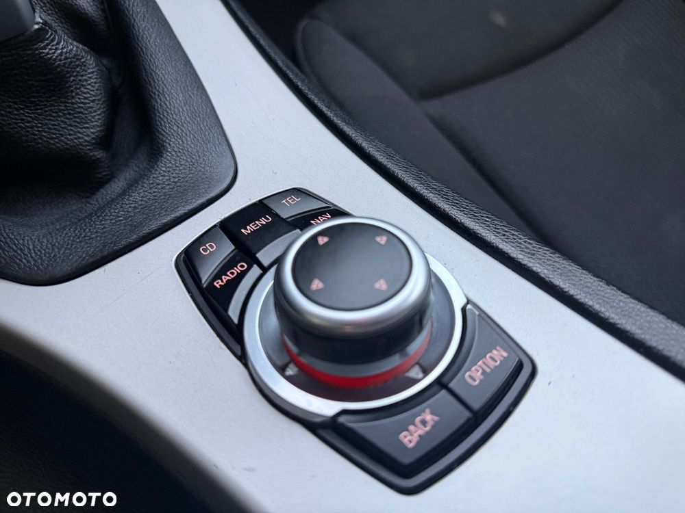BMW Seria 3 320i Edition Exclusive - 33