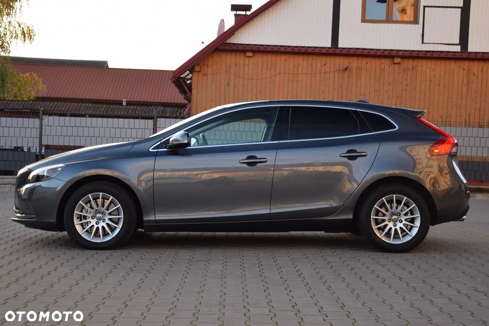 Volvo V40 D3 Summum - 9