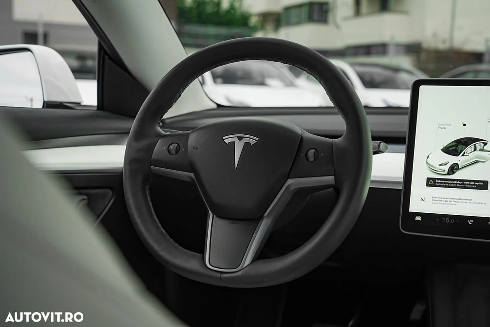 Tesla Model 3 Standard Reichweite Plus Hinterradantrieb - 14