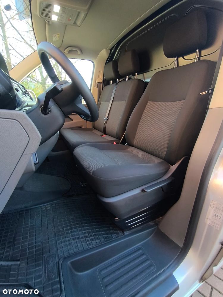 Volkswagen Transporter - 17