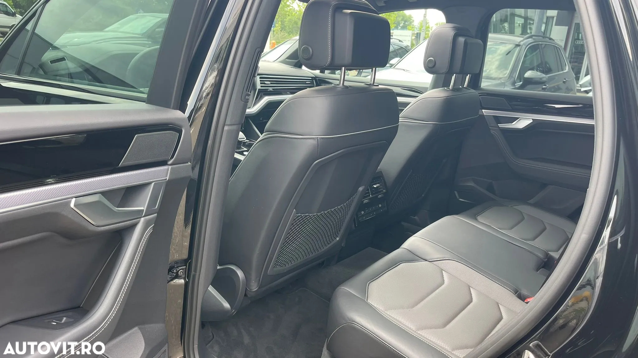 Volkswagen Touareg V6 TDI R-Style - 12