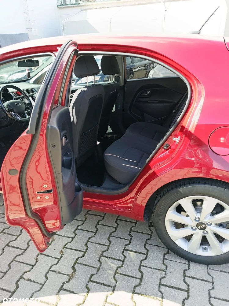 Kia Rio - 7
